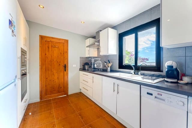 3 quarto Moradia para venda em Granadilla de Abona com piscina garagem - 389 000 € (Ref: 9276061)