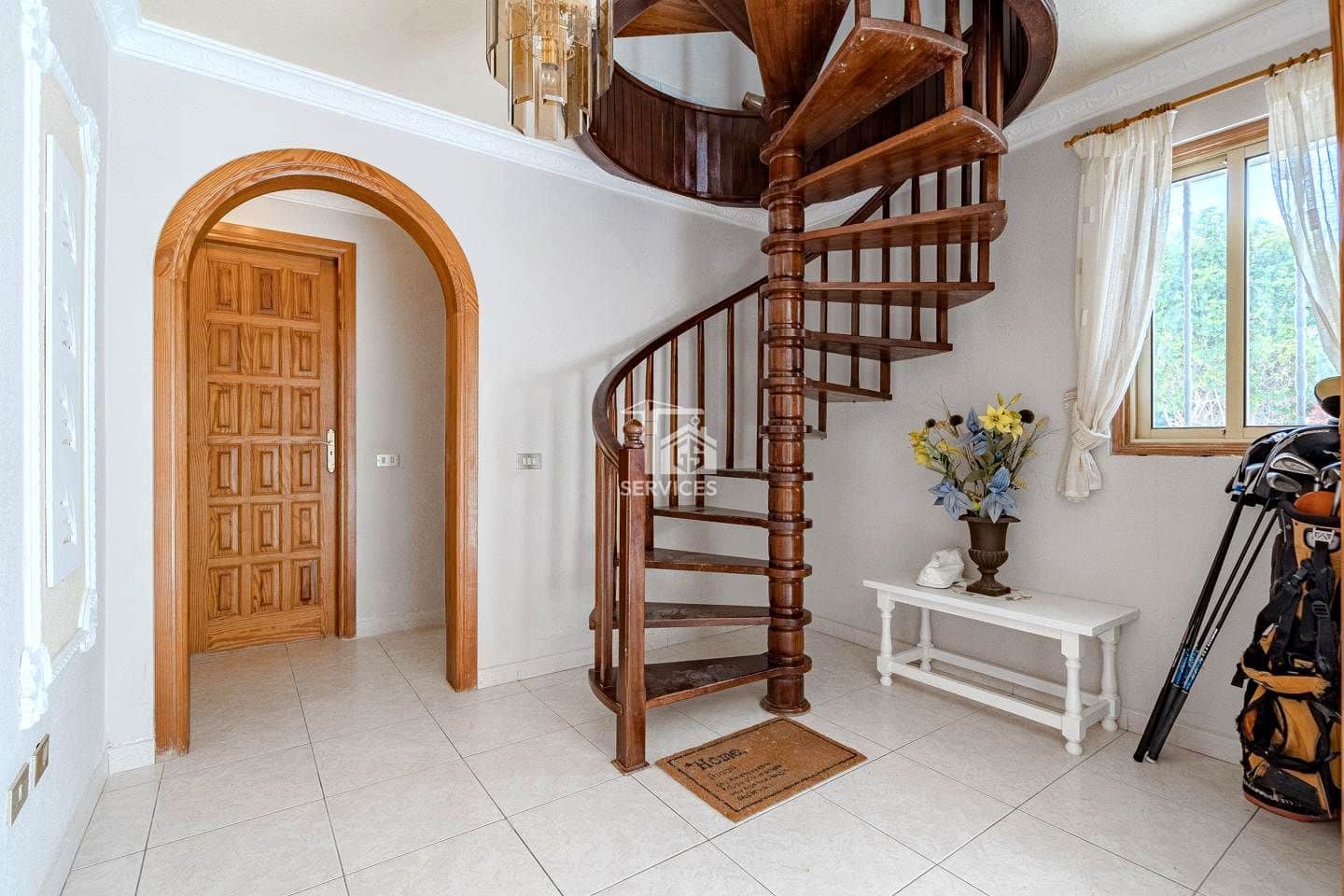 4 chambre Villa/Maison à vendre à Arona avec piscine garage - 825 000 € (Ref: 9283964)