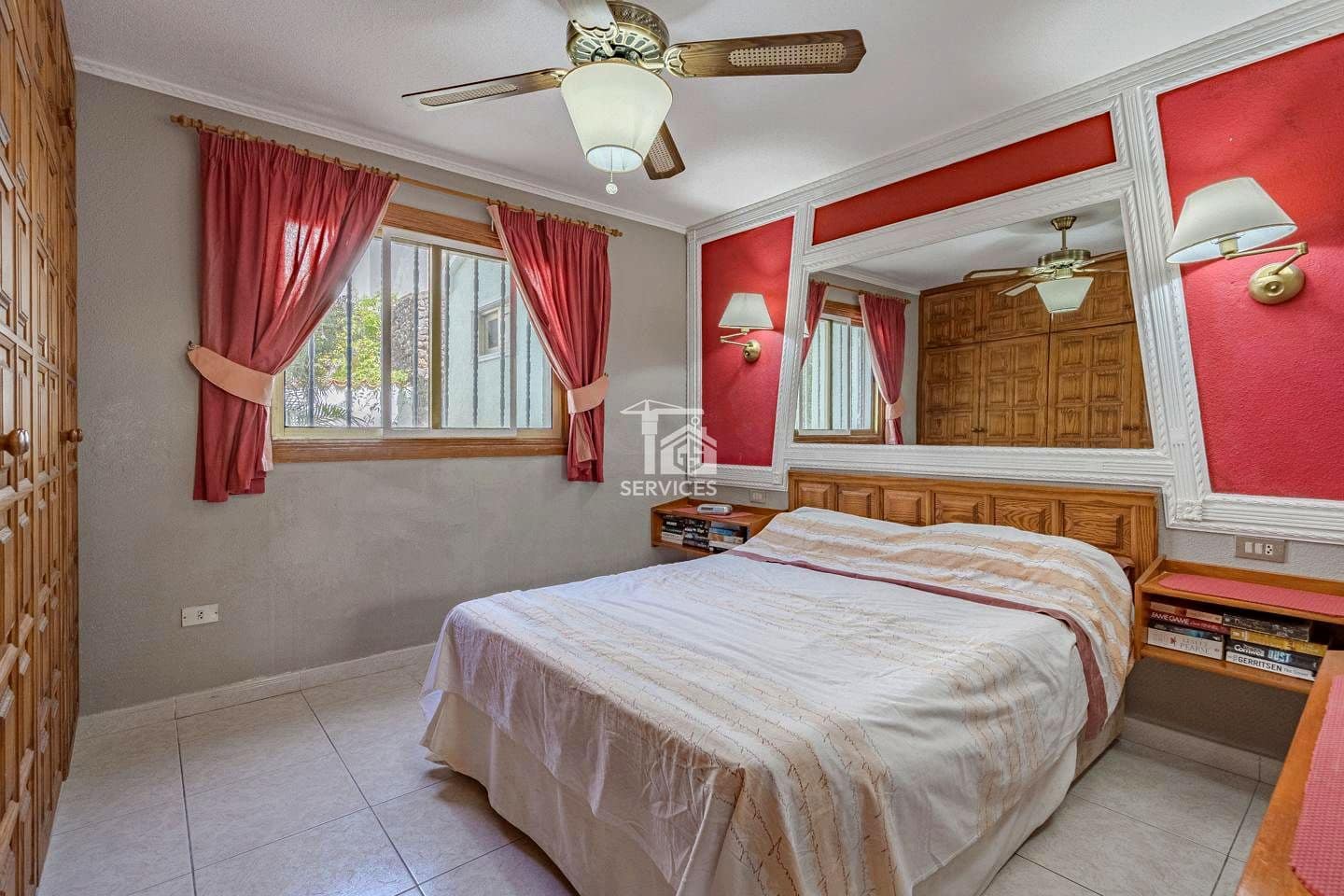 4 chambre Villa/Maison à vendre à Arona avec piscine garage - 825 000 € (Ref: 9283964)