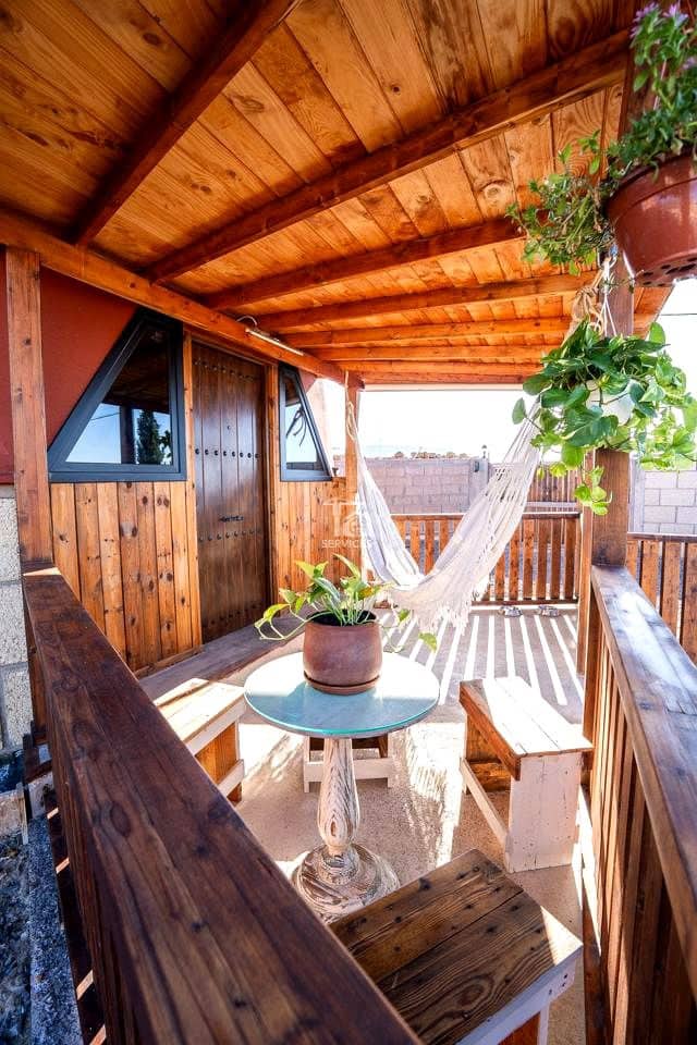 5 slaapkamer Villa te koop in Granadilla de Abona met garage - € 600.000 (Ref: 9289792)