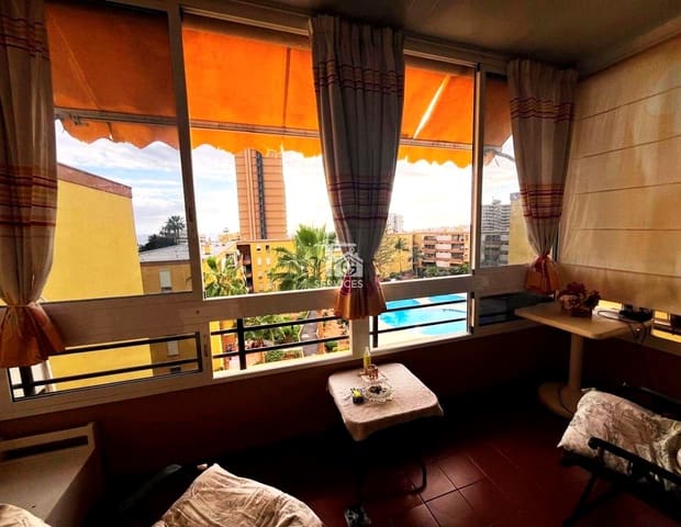 Piso de 3 habitaciones en Los Cristianos, Arona en venta con piscina - 365.000 € (Ref: 9304751)