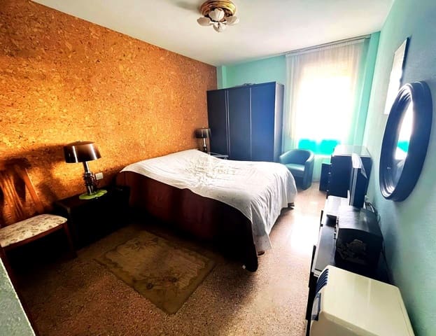 Piso de 3 habitaciones en Los Cristianos, Arona en venta con piscina - 365.000 € (Ref: 9304751)