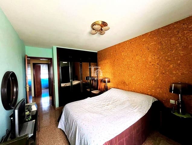 Piso de 3 habitaciones en Los Cristianos, Arona en venta con piscina - 365.000 € (Ref: 9304751)