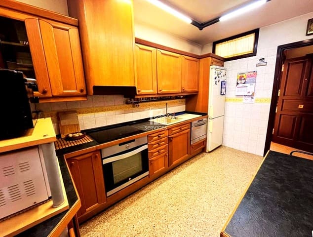 Piso de 3 habitaciones en Los Cristianos, Arona en venta con piscina - 365.000 € (Ref: 9304751)