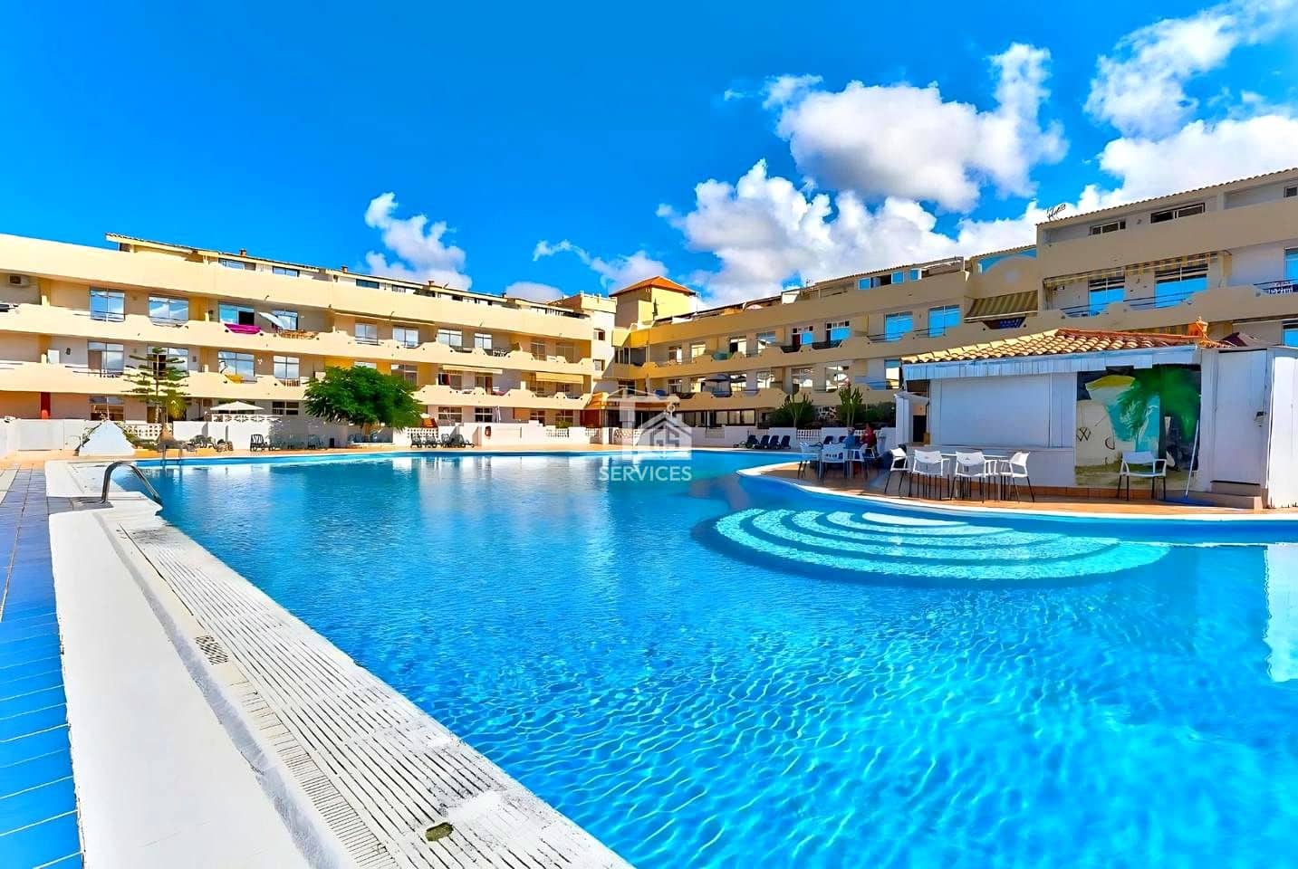 2 soveværelse Lejlighed til salg i Adeje med swimmingpool garage - € 230.000 (Ref: 9312174)