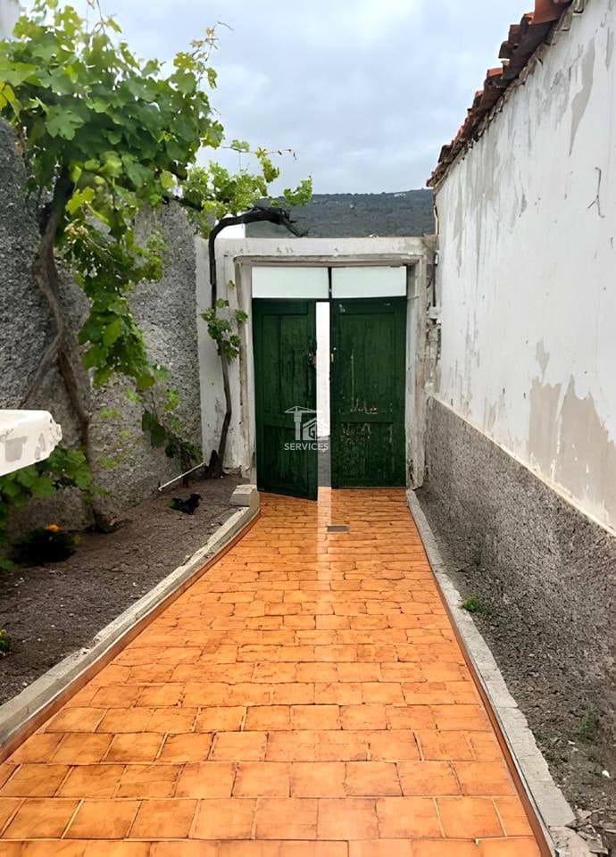 4 bedroom Villa for sale in Guia de Isora - € 280,000 (Ref: 9317248)