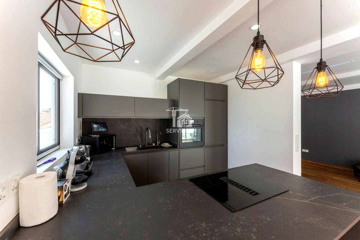 5 sovrum Villa till salu i Arona med pool garage - 995 000 € (Ref: 9322829)