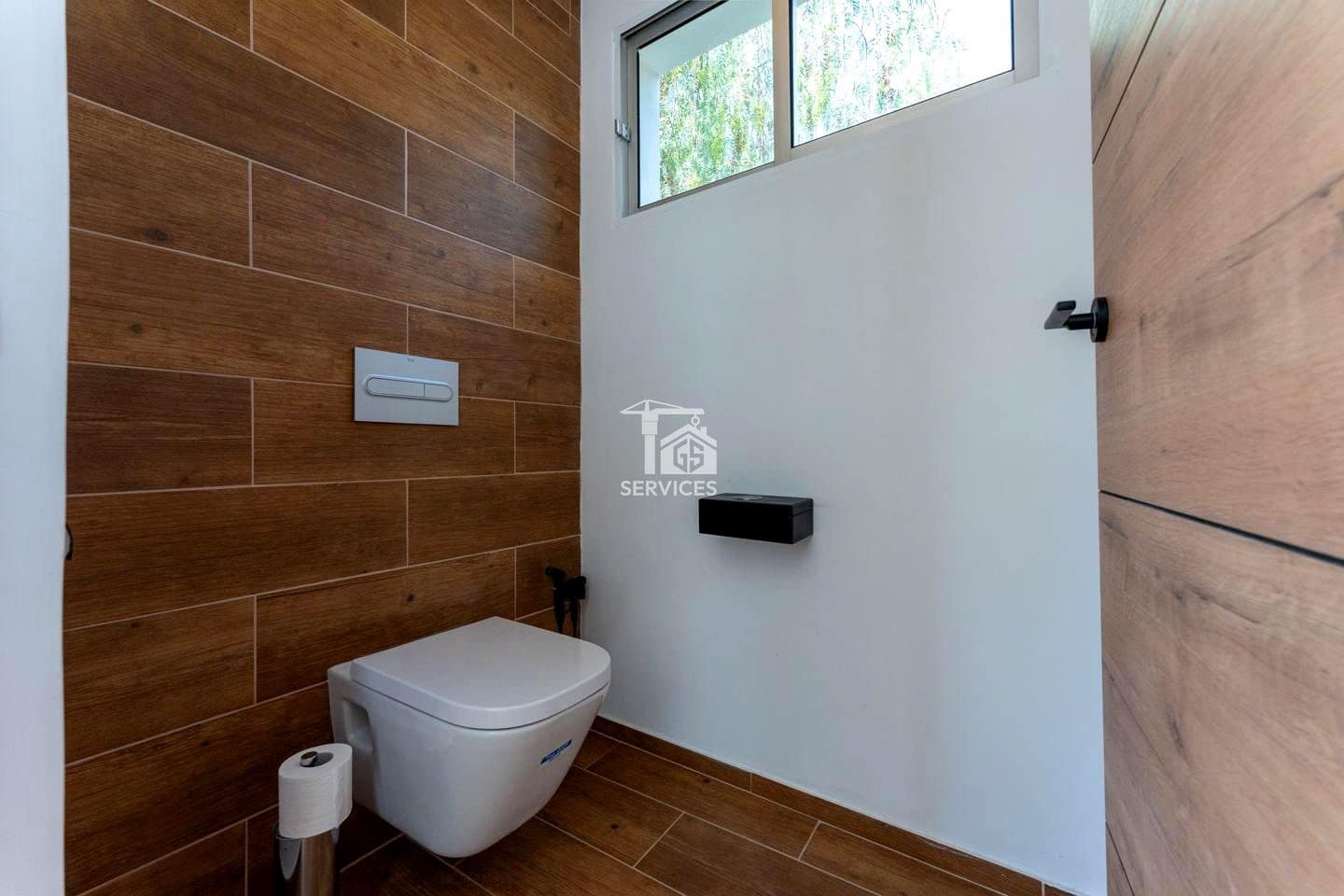 5 sovrum Villa till salu i Arona med pool garage - 995 000 € (Ref: 9322829)