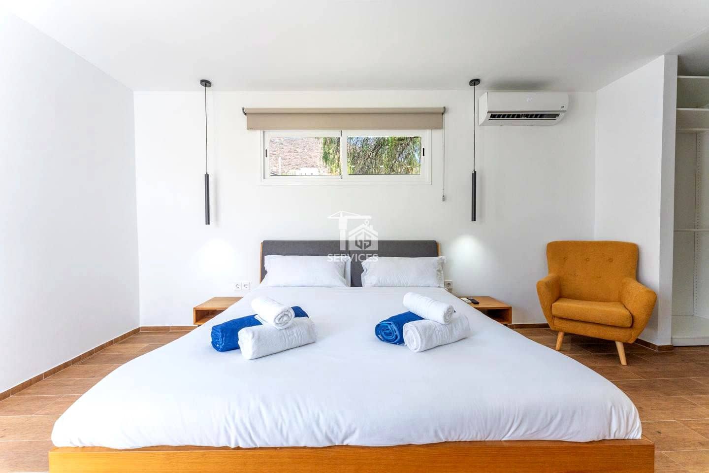 5 sovrum Villa till salu i Arona med pool garage - 995 000 € (Ref: 9322829)