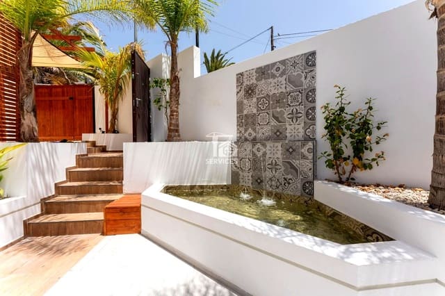 5 slaapkamer Villa te koop in Arona met zwembad garage - € 995.000 (Ref: 9322829)