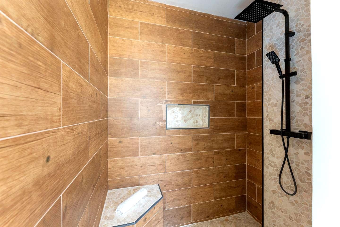 5 sovrum Villa till salu i Arona med pool garage - 995 000 € (Ref: 9322829)