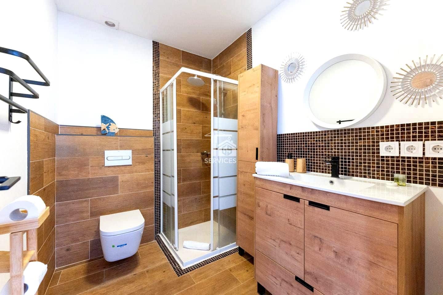 5 sovrum Villa till salu i Arona med pool garage - 995 000 € (Ref: 9322829)