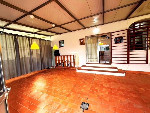 3 sovrum Lägenhet till salu i Arona med pool garage - 315 000 € (Ref: 9334341)