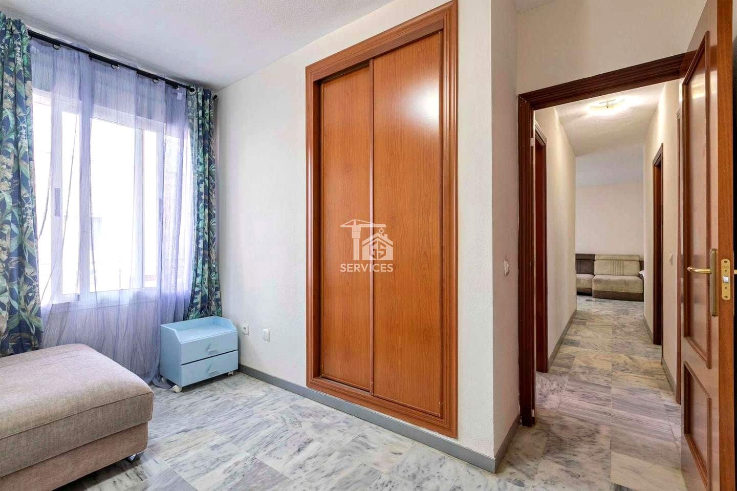 3 slaapkamer Flat te koop in Arona met garage - € 260.000 (Ref: 9337475)