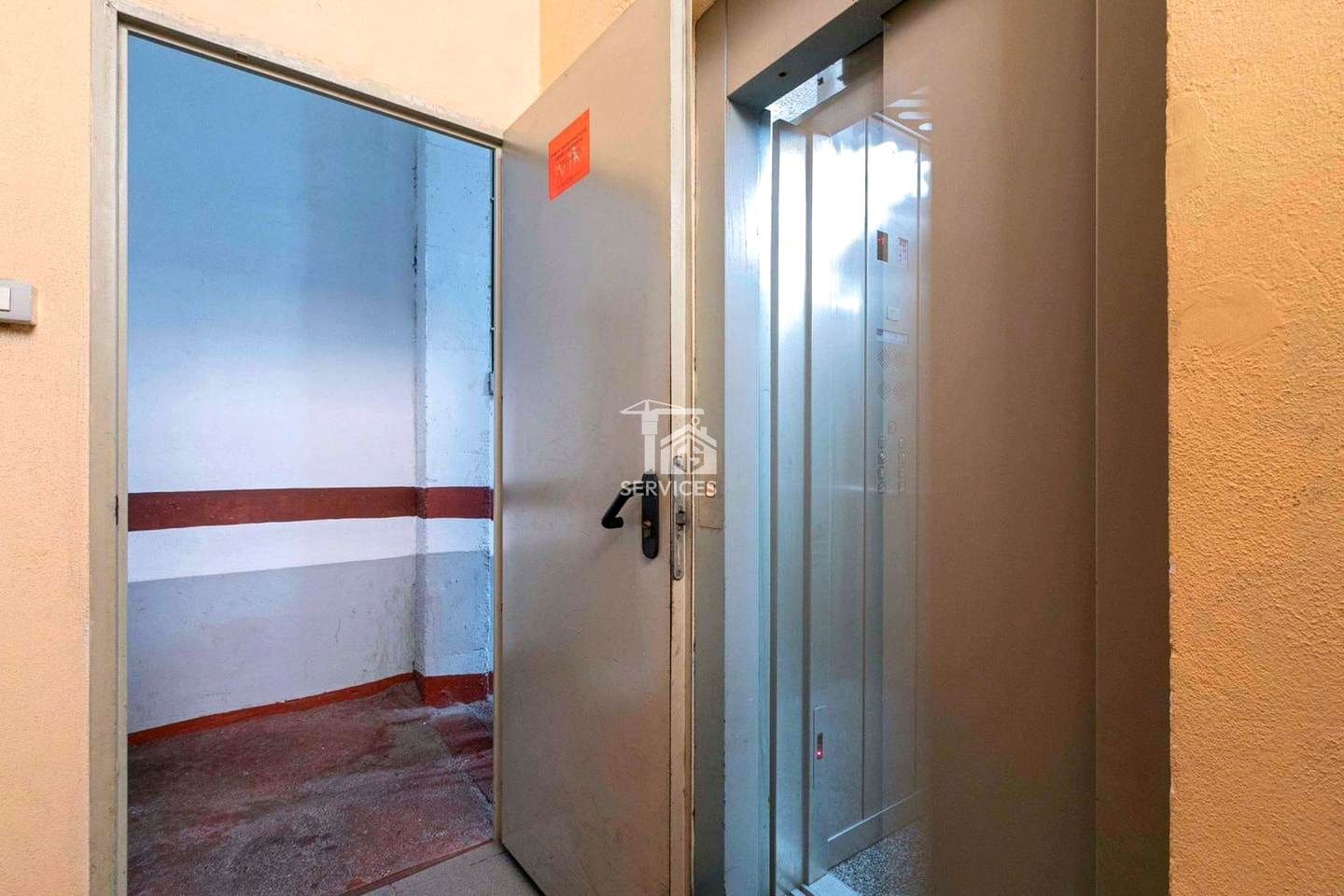 3 slaapkamer Flat te koop in Arona met garage - € 260.000 (Ref: 9337475)