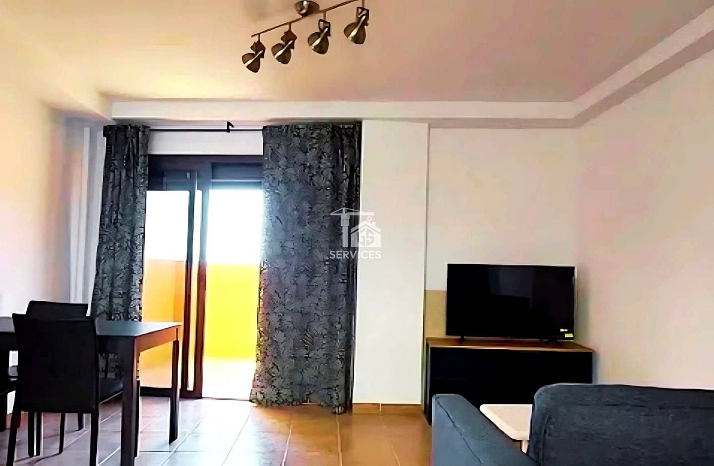 2 soverom Villa til salgs i Adeje med svømmebasseng garasje - € 263 000 (Ref: 9340521)