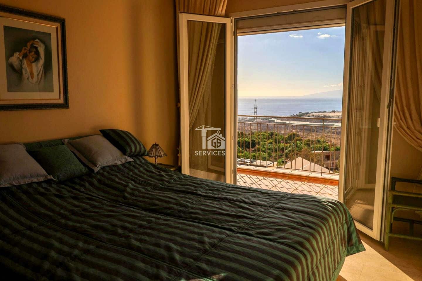 3 slaapkamer Villa te koop in Arona met garage - € 480.000 (Ref: 9354262)