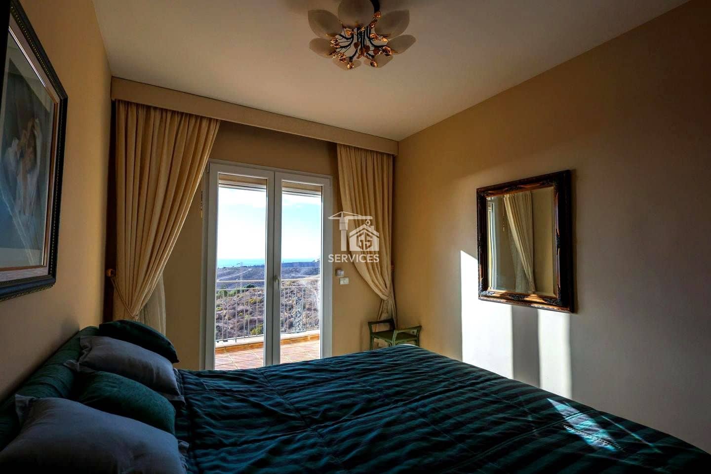 3 slaapkamer Villa te koop in Arona met garage - € 480.000 (Ref: 9354262)