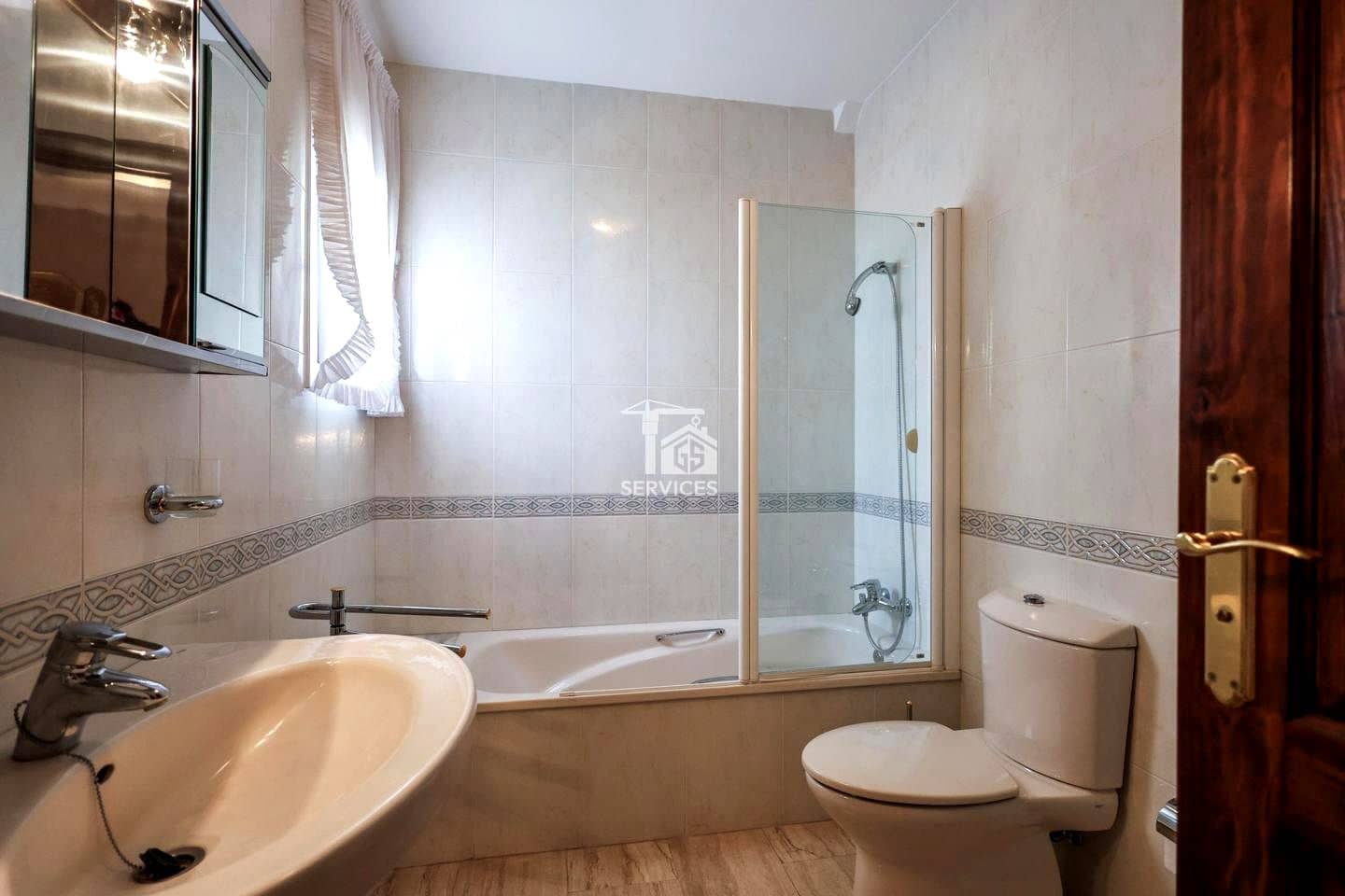 3 slaapkamer Villa te koop in Arona met garage - € 480.000 (Ref: 9354262)