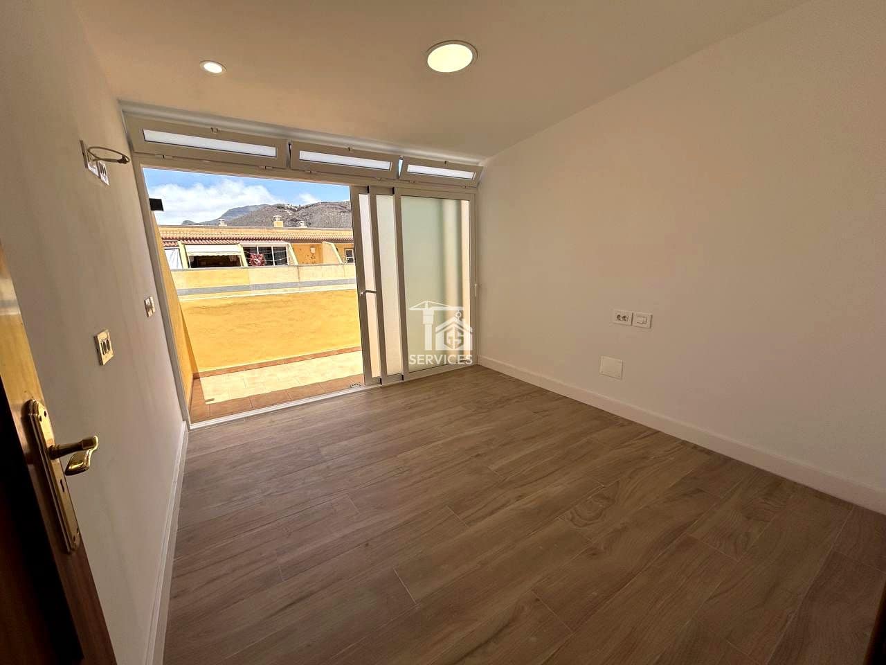 3 sypialnia Willa na sprzedaż w Arona z garażem - 290 000 € (Ref: 9354263)