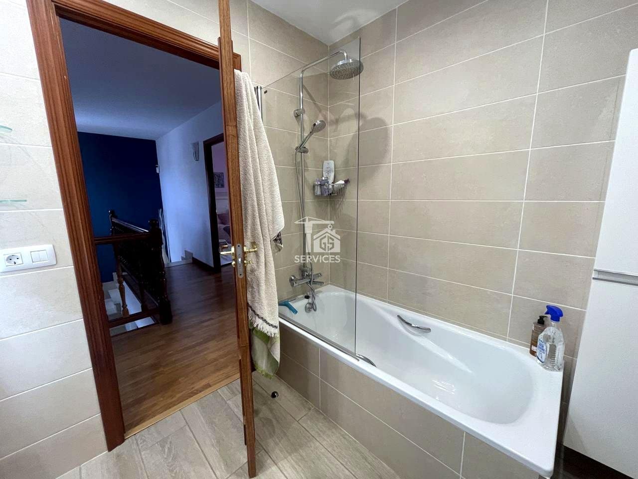 4 quarto Moradia para venda em Arona com piscina garagem - 890 000 € (Ref: 9354558)