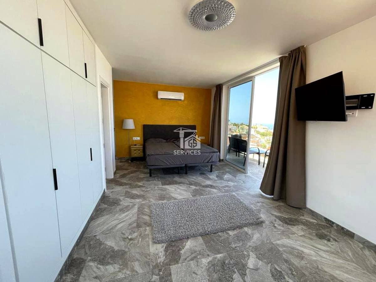 4 slaapkamer Villa te koop in Costa Adeje met garage - € 750.000 (Ref: 9354559)