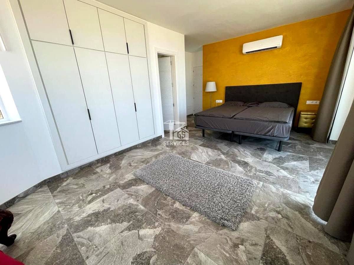 4 slaapkamer Villa te koop in Costa Adeje met garage - € 750.000 (Ref: 9354559)