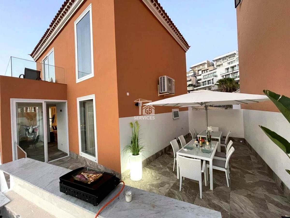 4 slaapkamer Villa te koop in Costa Adeje met garage - € 750.000 (Ref: 9354559)