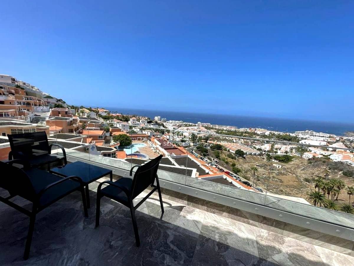 4 slaapkamer Villa te koop in Costa Adeje met garage - € 750.000 (Ref: 9354559)