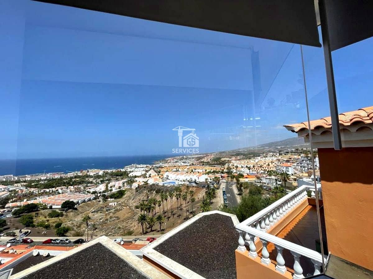 4 slaapkamer Villa te koop in Costa Adeje met garage - € 750.000 (Ref: 9354559)