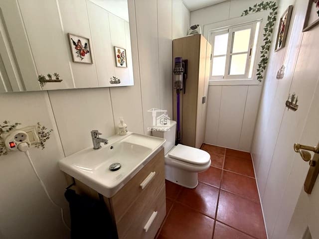 4 slaapkamer Villa te koop in Casco Urbano, Adeje met zwembad garage - € 415.000 (Ref: 9356523)