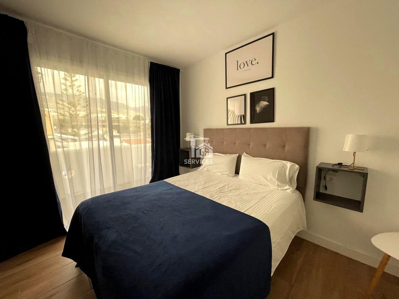 2 slaapkamer Villa te koop in Adeje met zwembad garage - € 270.000 (Ref: 9356533)