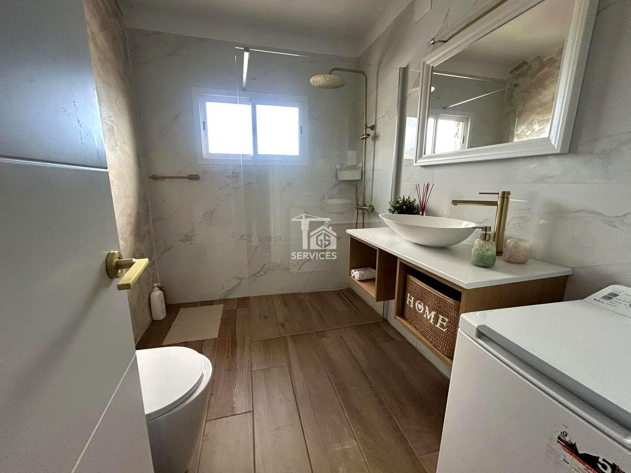 2 slaapkamer Villa te koop in Adeje met zwembad garage - € 270.000 (Ref: 9356533)