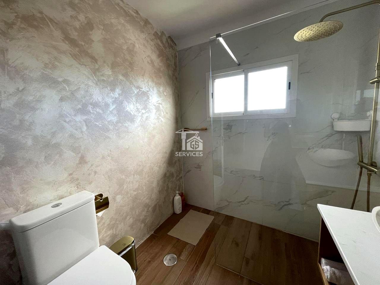 2 slaapkamer Villa te koop in Adeje met zwembad garage - € 270.000 (Ref: 9356533)