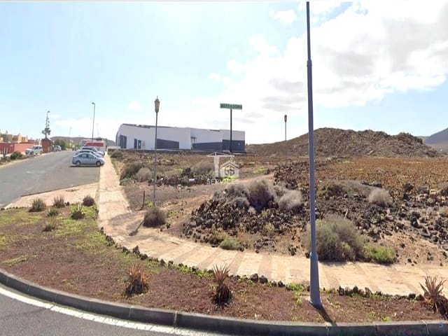 Grunde uden byggetilladelser til salg i Corralejo, La Oliva - € 4.100.000 (Ref: 9357007)
