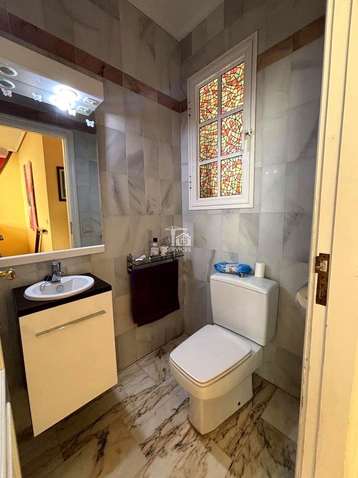 Chalet de 4 habitaciones en Arona en venta con piscina garaje - 850.000 € (Ref: 9357087)