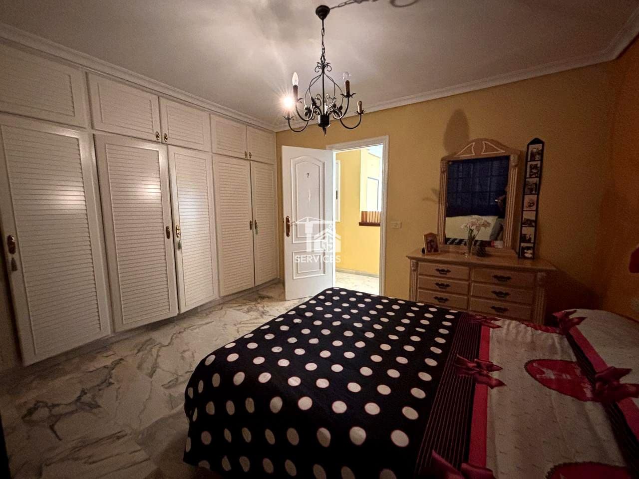 Chalet de 4 habitaciones en Arona en venta con piscina garaje - 850.000 € (Ref: 9357087)