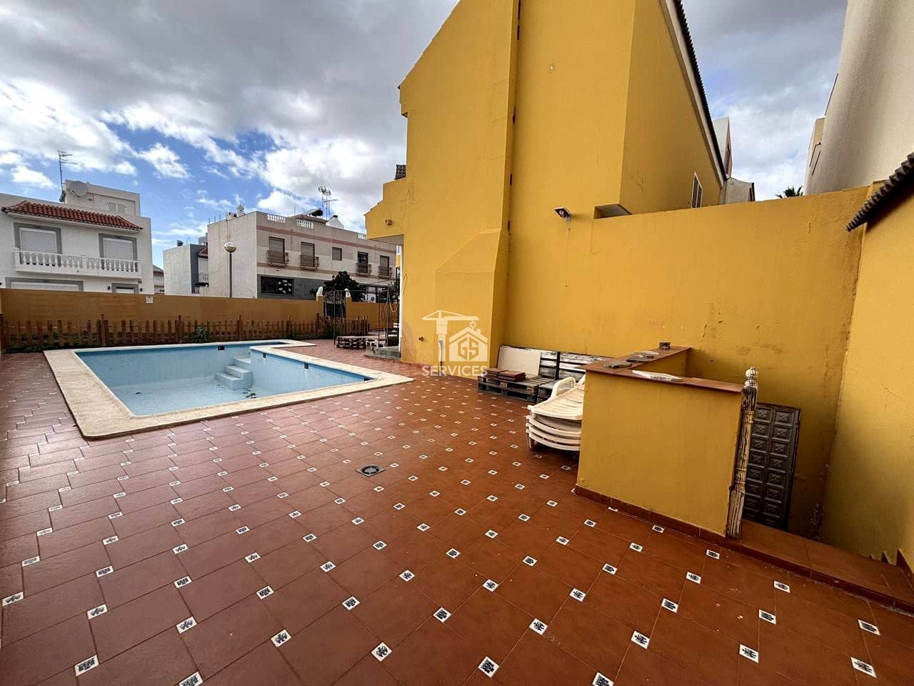 Chalet de 4 habitaciones en Arona en venta con piscina garaje - 850.000 € (Ref: 9357087)