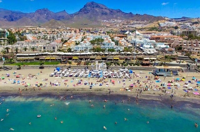 3 Zimmer Firma/Unternehmen zu vermieten in Playa Fañabe, Adeje - 2.800 € (Ref: 9357679)