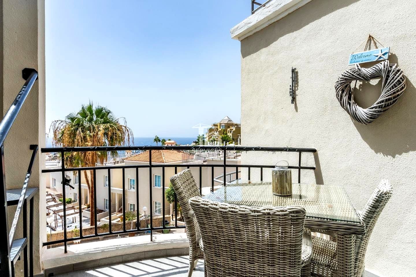 1 bedroom Flat for sale in Costa Adeje with pool - € 445,000 (Ref: 9363485)