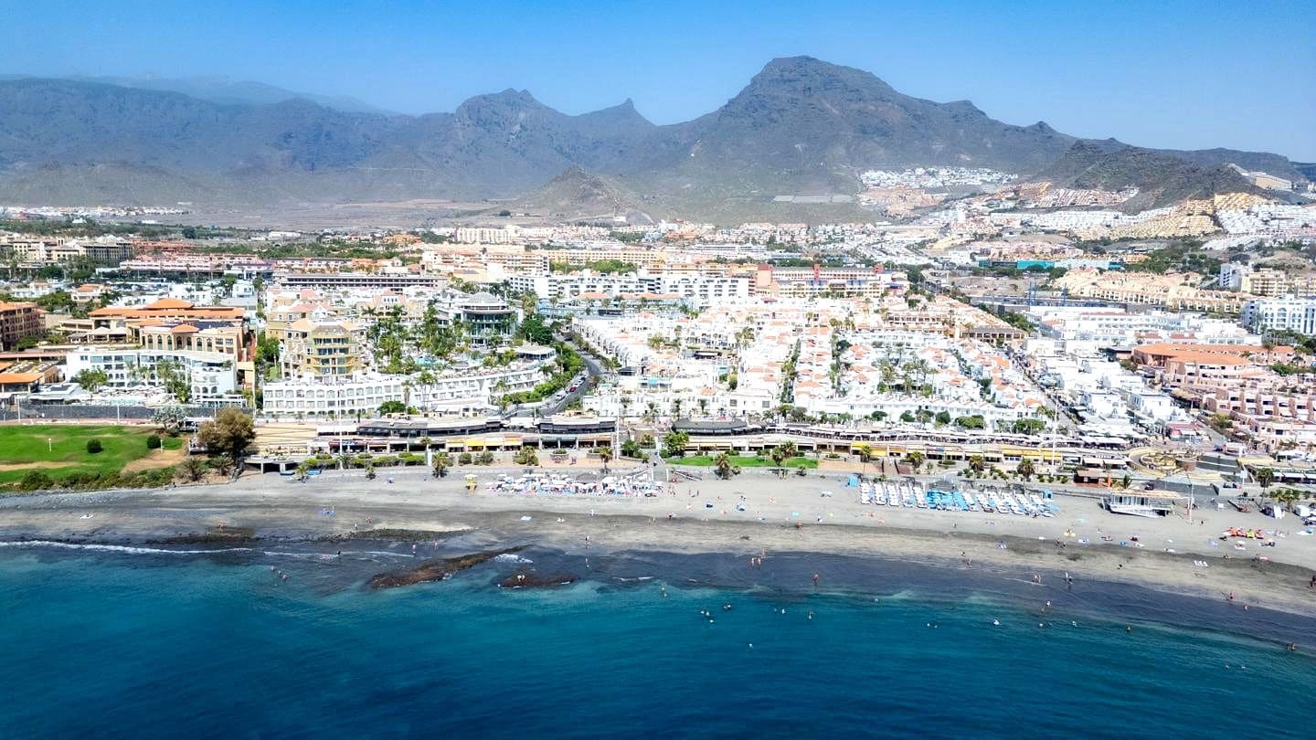 1 bedroom Flat for sale in Costa Adeje with pool - € 445,000 (Ref: 9363485)