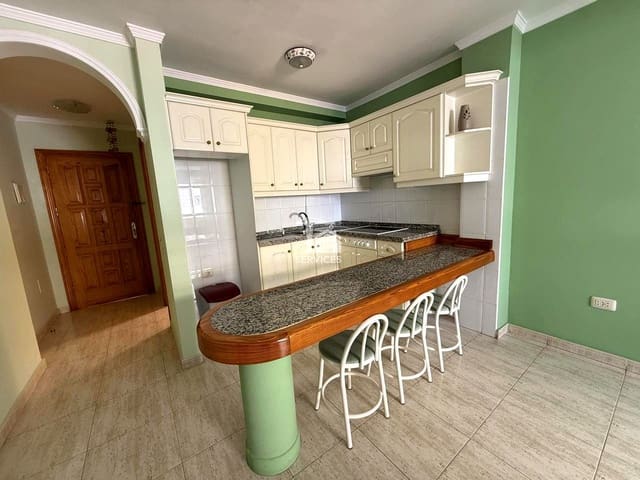 2 makuuhuone Asunto myytävänä paikassa Los Cristianos, Arona - 250 000 € (Ref: 9374911)