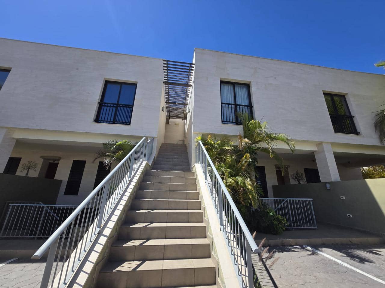 3 sypialnia Mieszkanie na sprzedaż w Adeje z garażem - 950 000 € (Ref: 9388323)