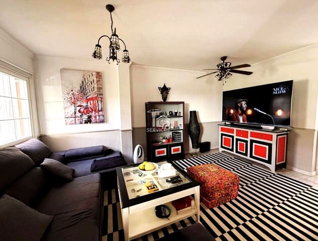 3 chambre Villa/Maison à vendre à Chayofa, Arona avec piscine garage - 399 000 € (Ref: 9390040)