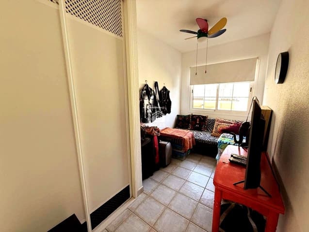 3 chambre Villa/Maison à vendre à Chayofa, Arona avec piscine garage - 399 000 € (Ref: 9390040)