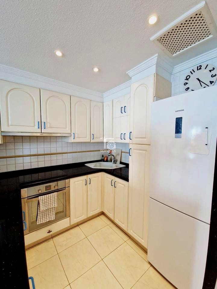 1 slaapkamer Flat te koop in Costa Adeje met zwembad garage - € 580.000 (Ref: 9390275)