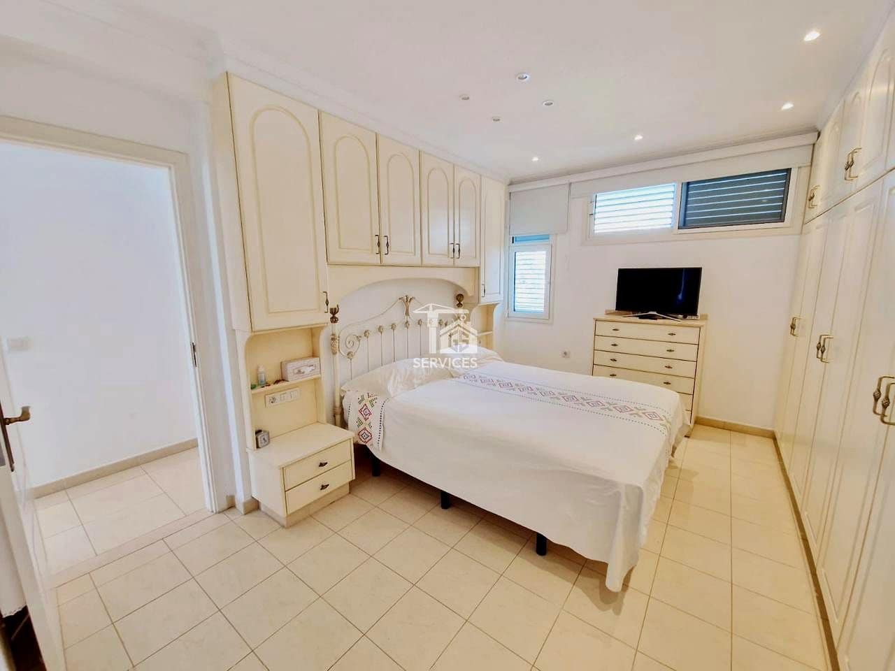 1 slaapkamer Flat te koop in Costa Adeje met zwembad garage - € 580.000 (Ref: 9390275)