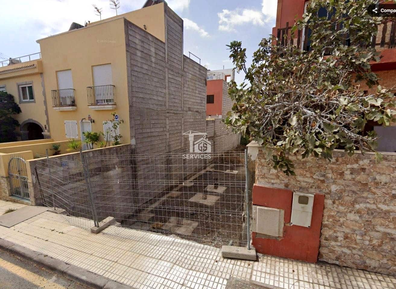 Grunde uden byggetilladelser til salg i Arona - € 95.000 (Ref: 9390277)