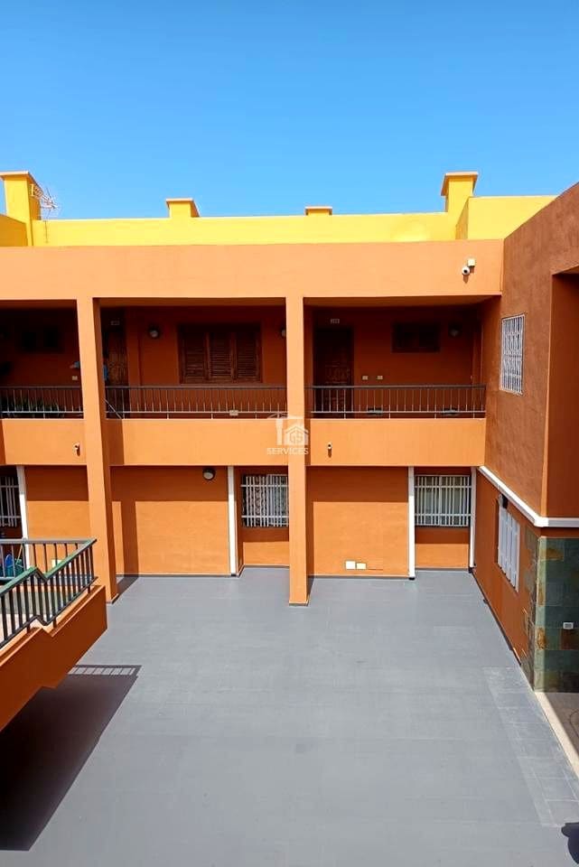 1 bedroom Flat for sale in Arona with pool garage - € 240,000 (Ref: 9390280)