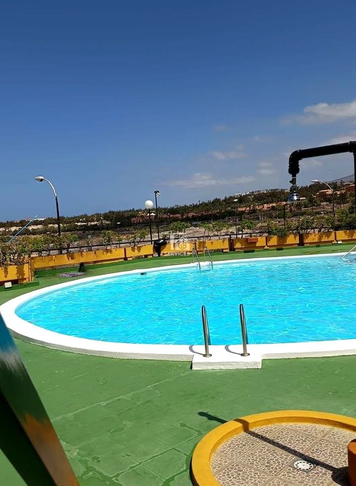 1 bedroom Flat for sale in Arona with pool garage - € 240,000 (Ref: 9390280)